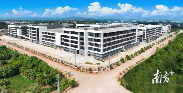 环球国际
工业园已建成和在建有38万多平方米标准厂房，企业可以实现“拎包入住”。资料图