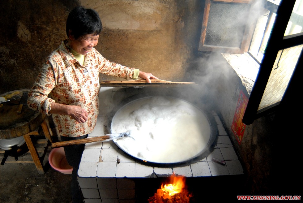 煮豆浆 (文化馆供稿).JPG
